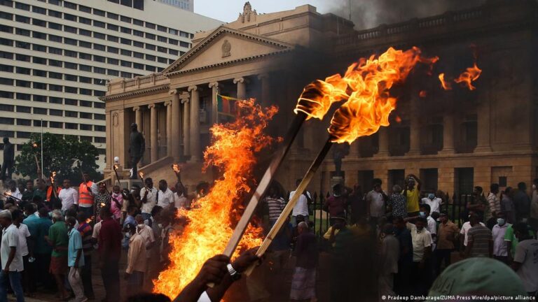 Sri Lanka Nyatakan Keadaan Darurat