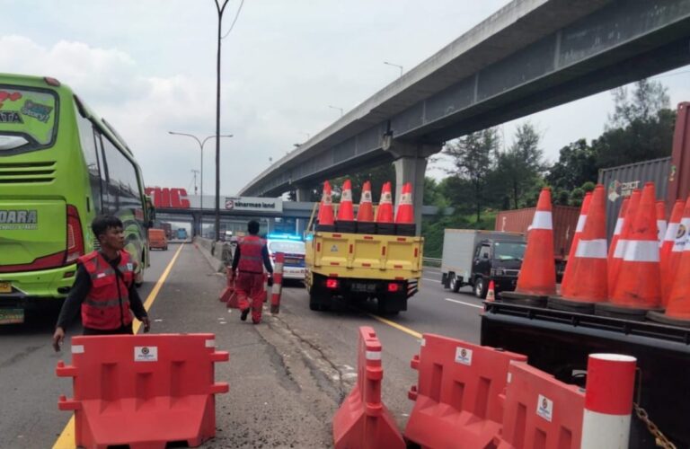 Strategi One Way Tol Japek hingga Jateng Kurangi Kemacetan saat Mudik Lebaran