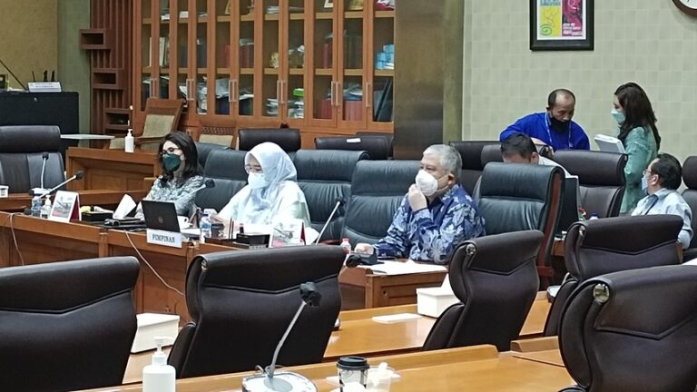 Anggota Komisi IX DPR Bela Terawan, IDI Bilang Cacat Besar