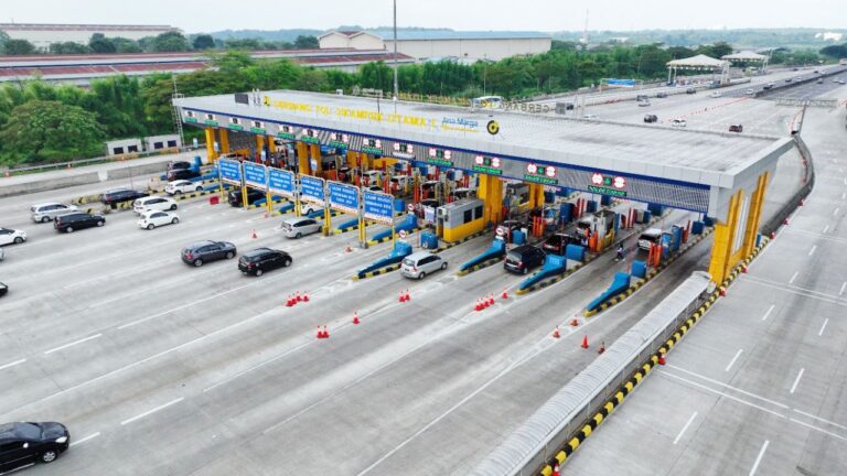 Ada Kecelakaan Beruntun, Tol Jakarta-Cikampek Sempat Ditutup