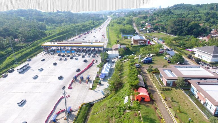 Antisipasi Penumpukan Kendaraan di Tol, Polisi Minta Masyarakat Gunakan Jalur Arteri