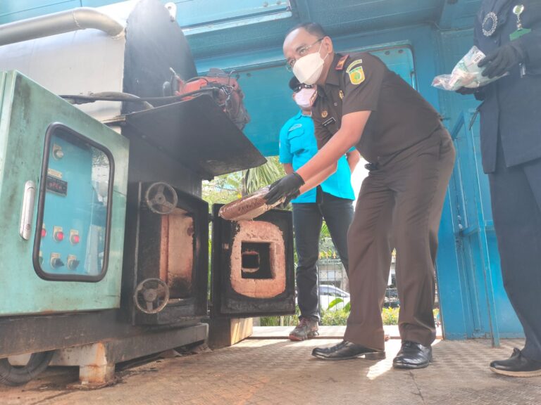 Puluhan Kilogram Sabu Dimusnahkan Polres Metro Jakarta Barat