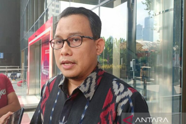 KPK Tetapkan Bupati Kapuas dan Istri Tersangka Kasus Korupsi