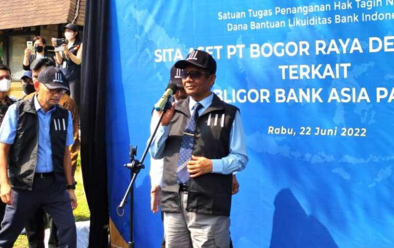 Mahfud MD Turun Langsung Pantau Penyitaan Novotel dan Ibis Style di Bogor