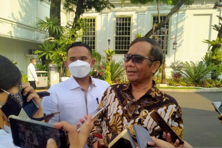 Mahfud MD Ungkap Transaksi Rp300 Triliun di Kemenkeu, Ditjen Pajak dan Bea Cukai Paling Banyak