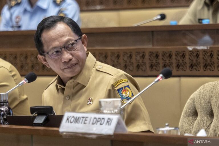 Tok! DPR Setujui Lima RUU Provinsi jadi Undang Undang