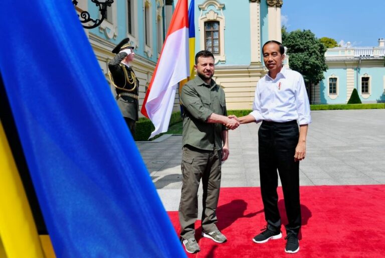 Presiden Jokowi Akan Desak Rusia Setujui Gencatan Senjata