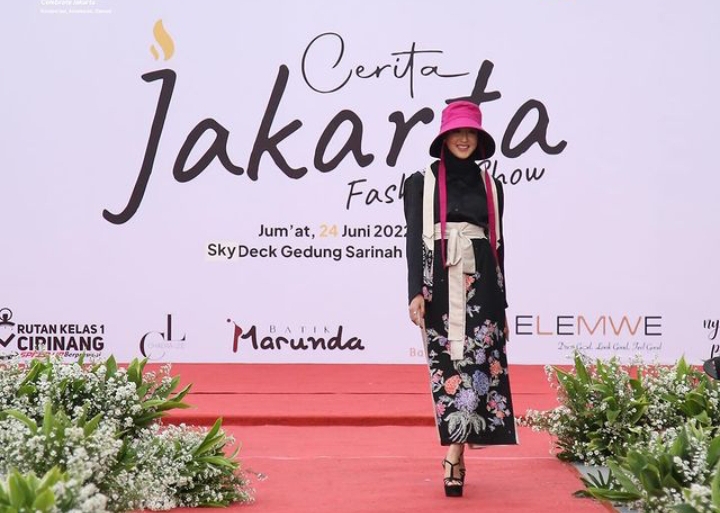 Dinas PPKUKM Gelar Fashion Show ‘Cerita Jakarta’ di Sarinah