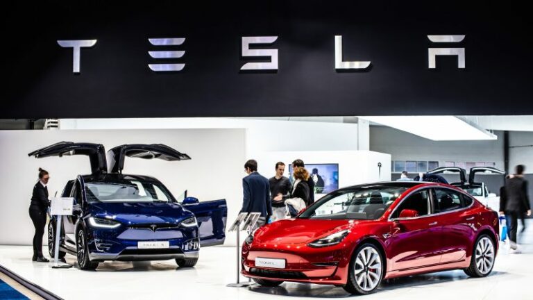 Tesla Potong Harga Mobil Model 3 dan Y, Ini Alasannya