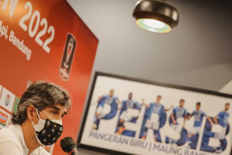 Hadapi Persib, Stefano Cugurra: Rekor Pertemuan Bukan Acuan Penting