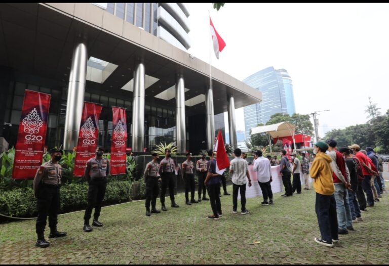 KPK Belum Proses Suharso, Komasi Ancam Demo Besar di Istana