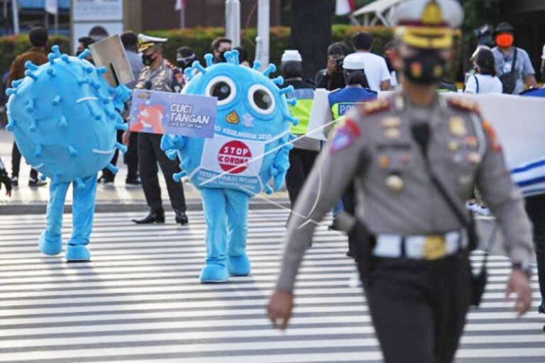 Gelombang Lanjutan Mengintai Saat Fluktuasi Kasus COVID-19