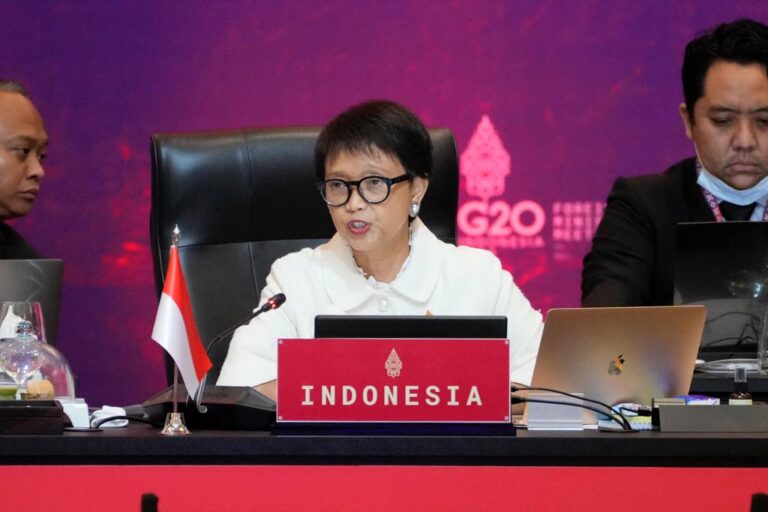 Bersama Jokowi, Menlu Retno Pantau Persiapan Akhir KTT ASEAN