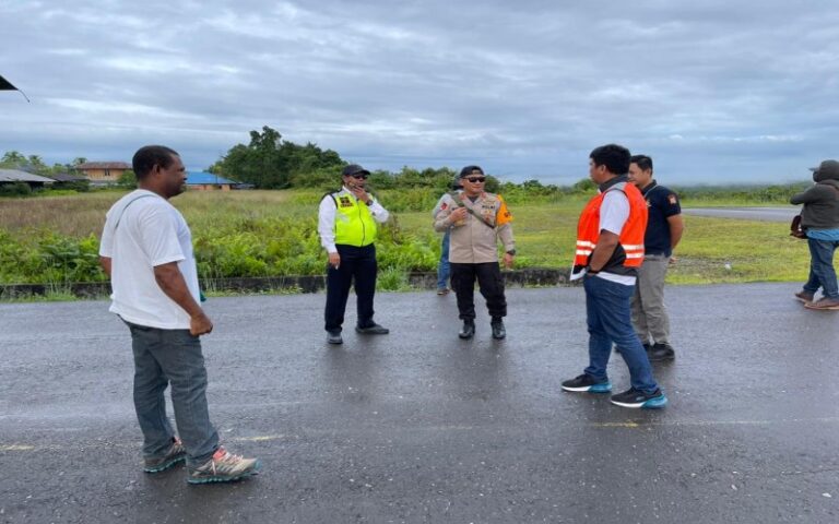 Pesawat SAM Air Yang Ditembaki KKB di Nduga Berhasil Dievakuasi