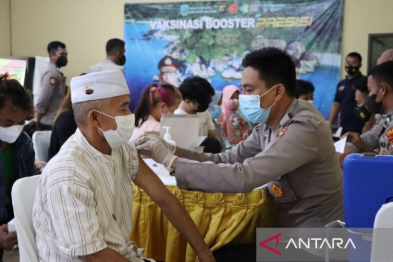 Perkuat Pertahanan Tubuh, 301.264 Warga Bangka Belitung Terima Vaksin Booster