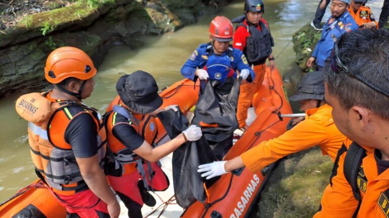 WNA Asal Amerika Serikat Hilang Saat Perahu Raftingnya Terbalik di Bali