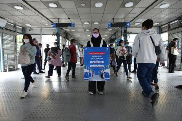 Pj Gubernur DKI Wacanakan Penggunaan Face Recognition di Tiap Halte Transjakarta