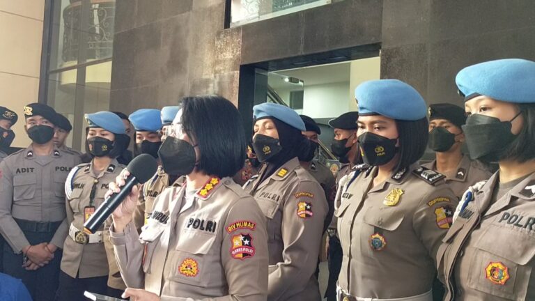 Tersangka Pembunuh Brigadir J Beri Keterangan di Sidang Etik Ferdy Sambo