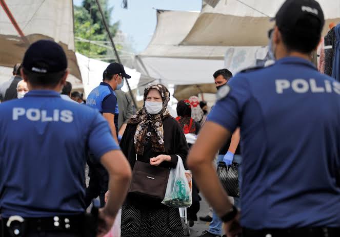 Baku Tembak di Istanbul, Enam Orang Terluka