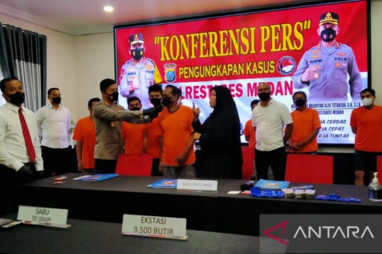 Lima Tersangka Pemilik 9.500 Butir Pil Sabu Ditangkap Polrestabes Medan