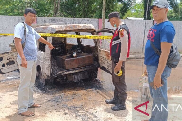 Mobil Penimbun BBM Terbakar di Jambi