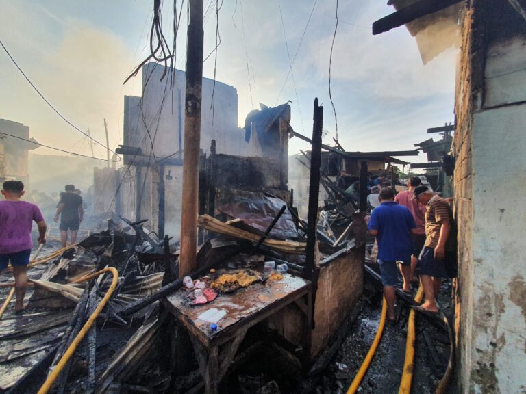 Kompor Milik Tukang Bubur Meleduk, 21 Rumah di Cikini Terbakar