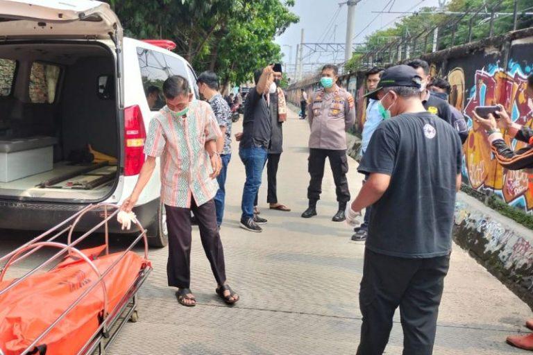 Polisi Selidiki Mayat Tanpa Identitas Dibungkus Selimut di Jakpus