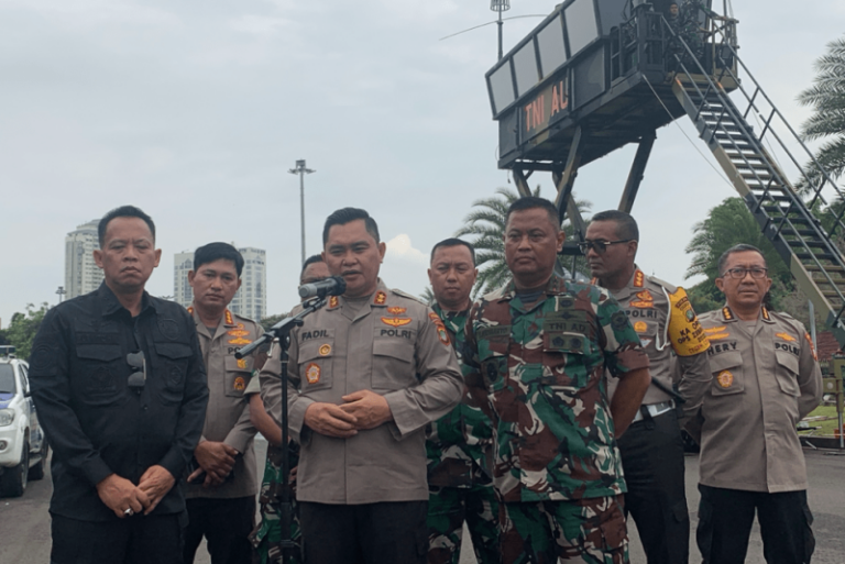 Hadiri HUT ke-77 TNI, Kapolda Metro: Terima Kasih Mau Berkolaborasi Jaga NKRI