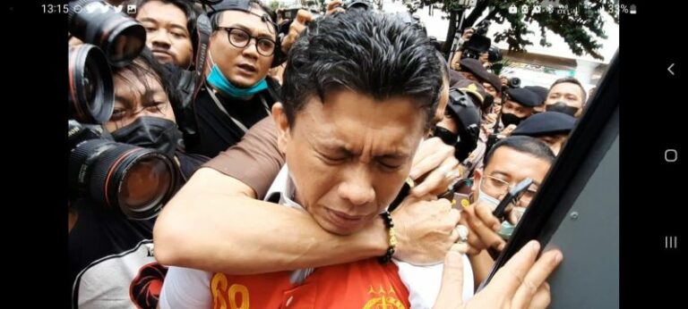 Pelimpahan Tersangka Ferdy Sambo Dijaga Ketat Anggota Brimob