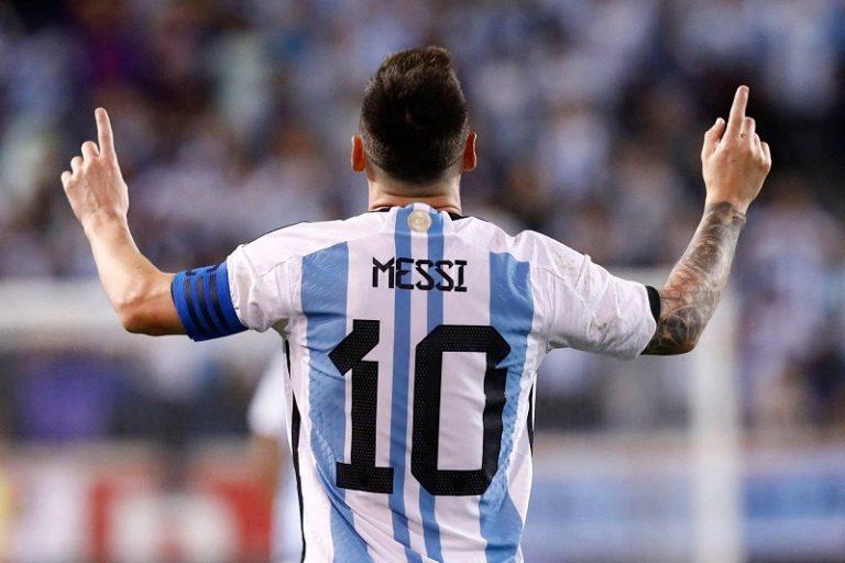 Messi Coba Lepaskan Beban dari Pemain Argentina