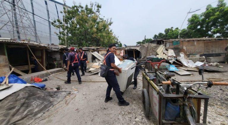 PT KAI Bersama Pemprov DKI Bantu Warga Pindah dari Area Lintasan Kereta