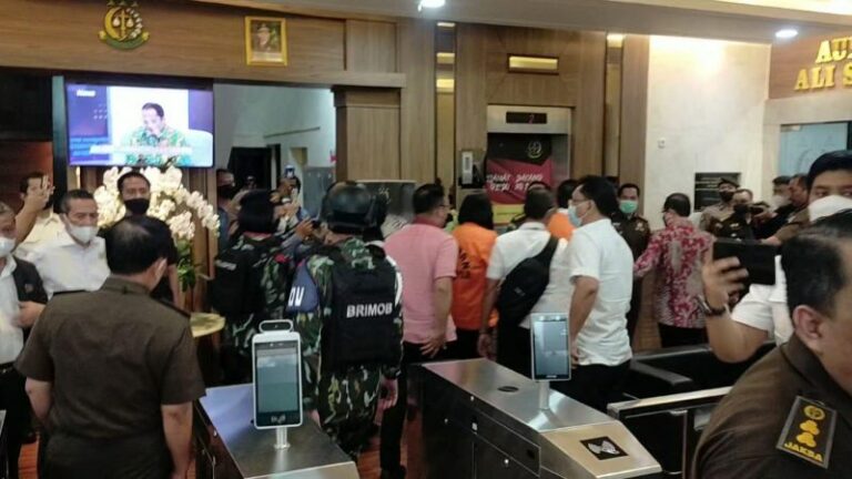 Ferdy Sambo Tiba di Kejagung, Pelimpahan Tahap II Kasus Pembunuhan Brigadir J Lengkap