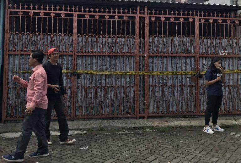 Satu Keluarga Tewas di Kalideres, Polisi Jadikan Buku Sebagai Barang Bukti