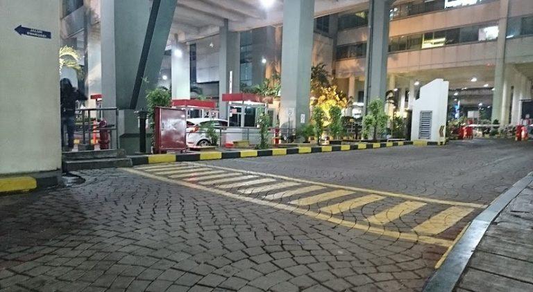 Polisi Periksa CCTV Selidiki Kasus Pria Bunuh Diri Pria dari Lantai 5 ITC Kuningan