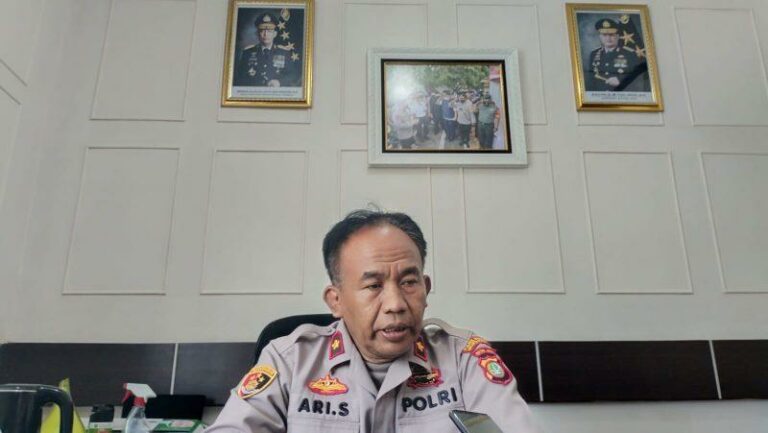 Cegah Tawuran , Anggota Polsek Johar Baru Edukasi Pelajar