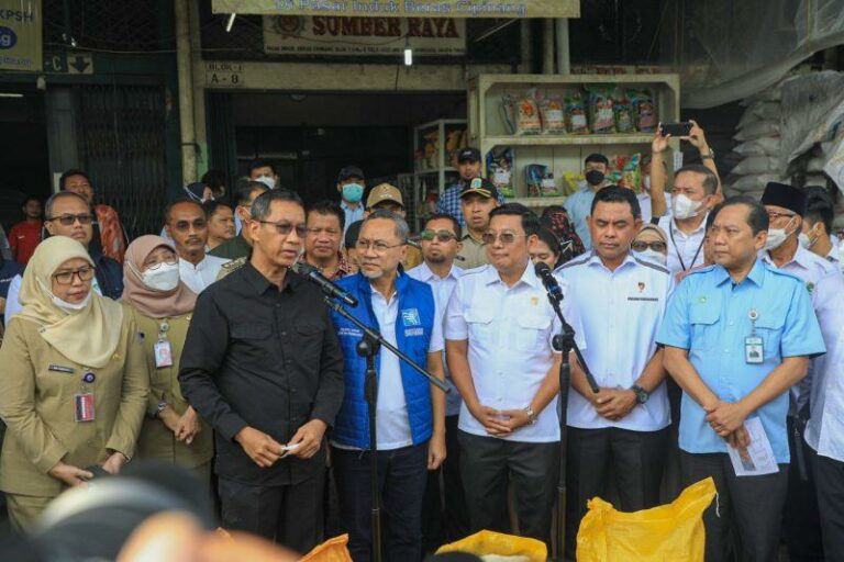 Kementerian Perdagangan Salurkan 500 Ton MinyaKita ke Pulau Jawa