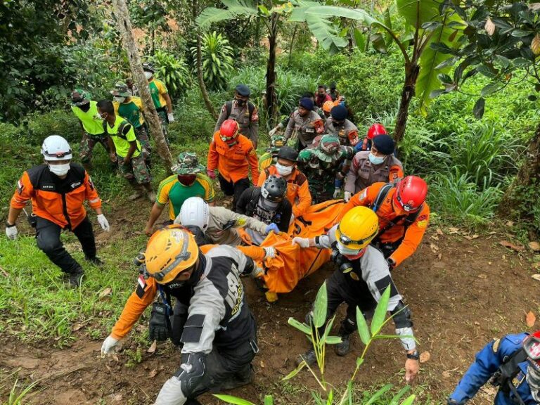 Satu Jenazah Korban Gempa Cianjur yang Tertimbun Tanah Berhasil Dievakuasi