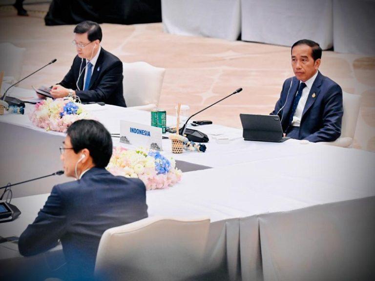 Atasi Krisis Global, Jokowi: Perkuat Kerja Sama Kongkret APEC