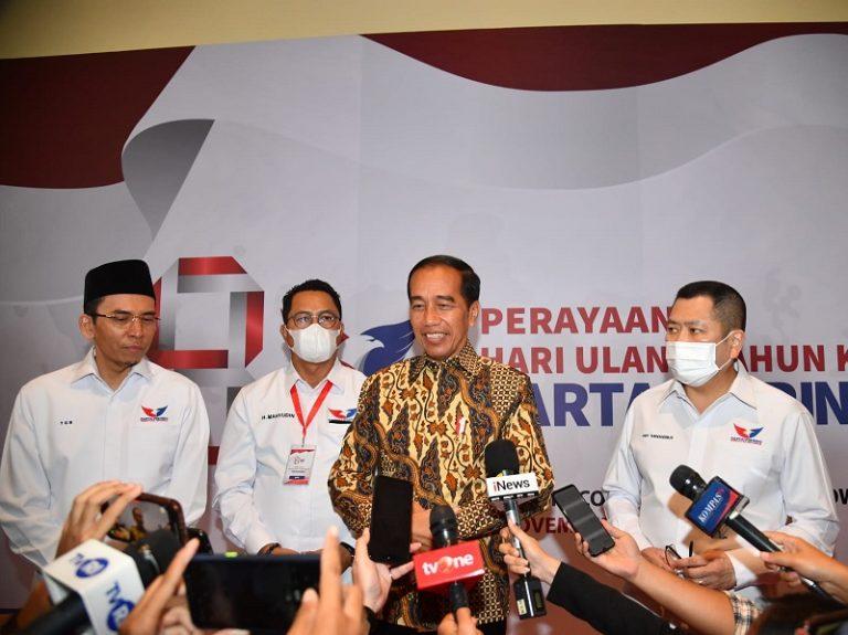 Jokowi Sebut Pemimpin yang Mikirin Rakyat Rambutnya Berwarna Putih, Kode ke Ganjar?