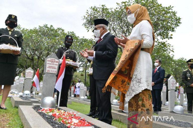 Wapres Pimpin Peringatan Hari Pahlawan di TMP Kalibata