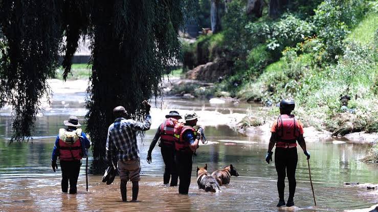 Sembilan Warga Afsel Terseret Banjir Saat Gelar Pembaptisan di Sungai