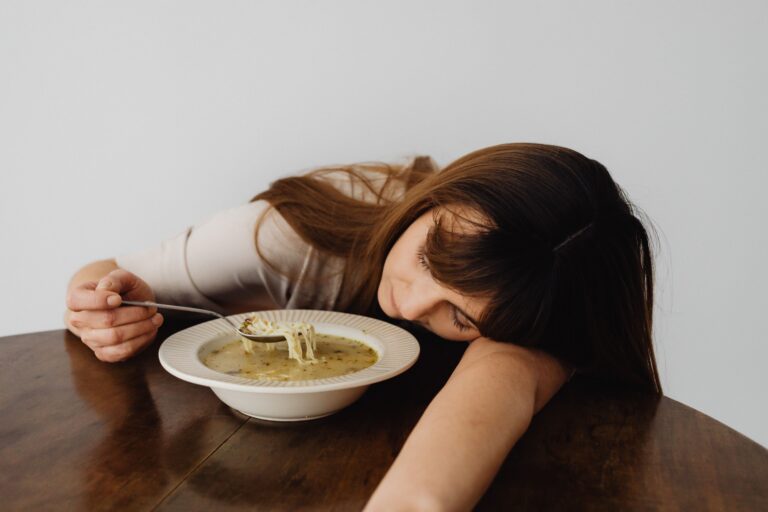 Dampak Buruk Stress Eating, Keasyikan Makan Hingga Tidak Bisa Bedakan Lapar