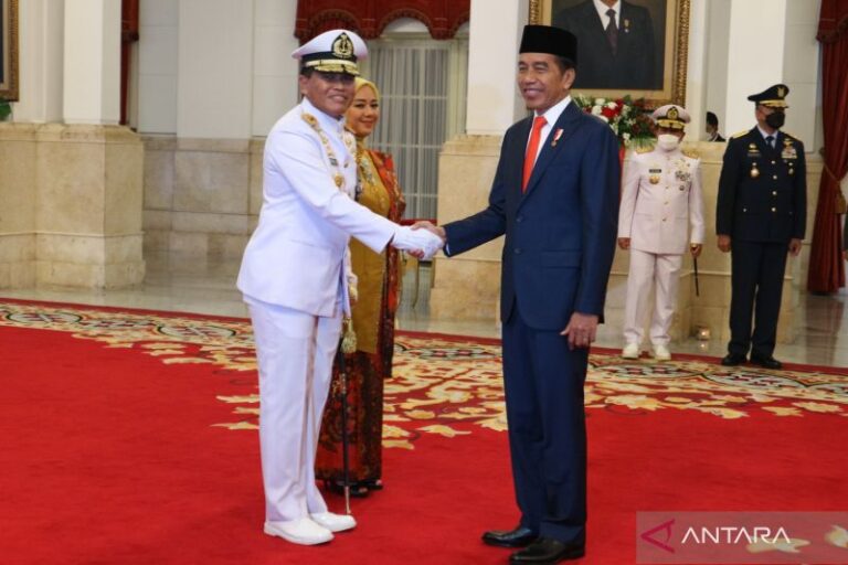 Presiden Jokowi Lantik Laksamana TNI Muhammad Ali sebagai Kasal