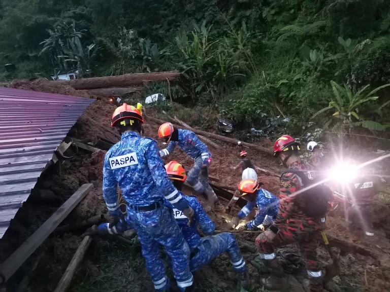 Belasan Orang Peserta Kemah Tewas Saat Longsor Terjadi di Malaysia