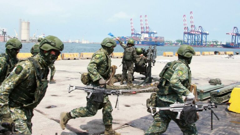 China Kecam Perpanjangan Masa Wajib Militer Taiwan