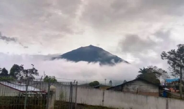 Gunung Kerinci Meletus, Pendaki Dilarang untuk Masuk