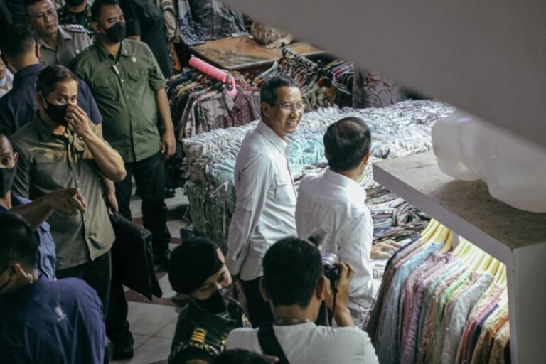 Pj Gubernur DKI Ajak Pedagang Pasar Tanah Abang Optimalkan Transaksi Digital