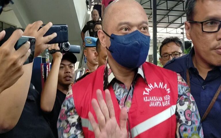 Pelimpahan Tahap II ke Kejaksaan, Begini Penampakan Tersangka Teddy Minahasa