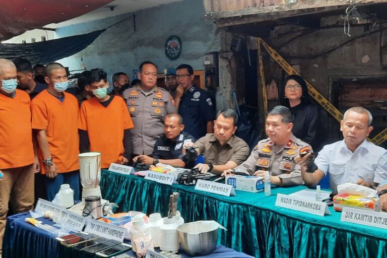 Bongkar Pabrik Ekstasi Rumahan di Johar Baru, Begini Peran Empat Pelaku