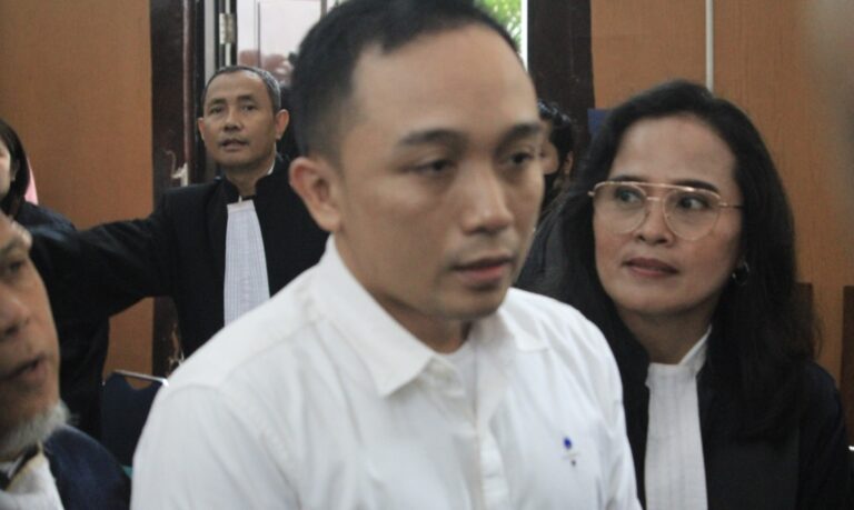 Banding Ditolak, Ricky Rizal Tetap Dihukum 13 Tahun PenjaraÃ‚Â 